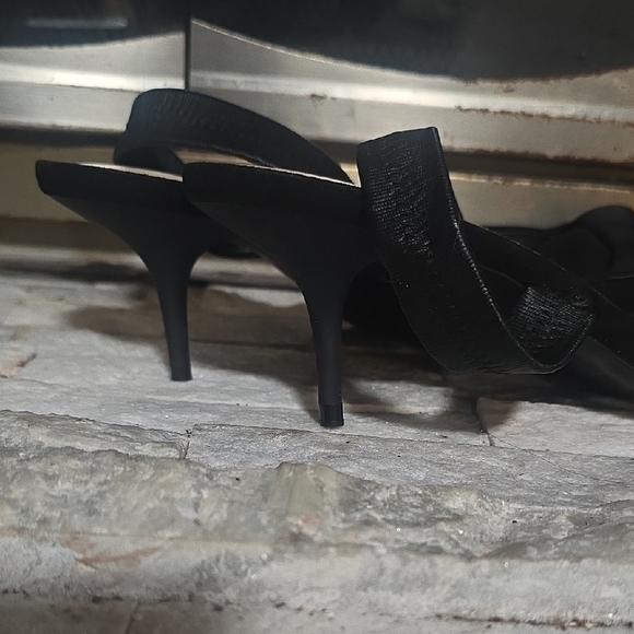 Zara Black Bow Heels - Picture 5 of 5
